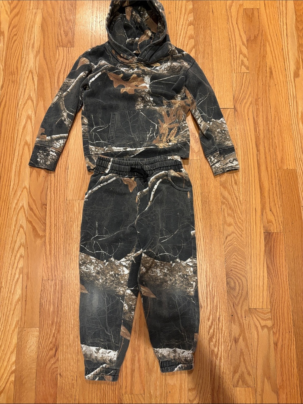 5-6 Little Bipsy x Realtree Camo Hoodie & Joggers Set